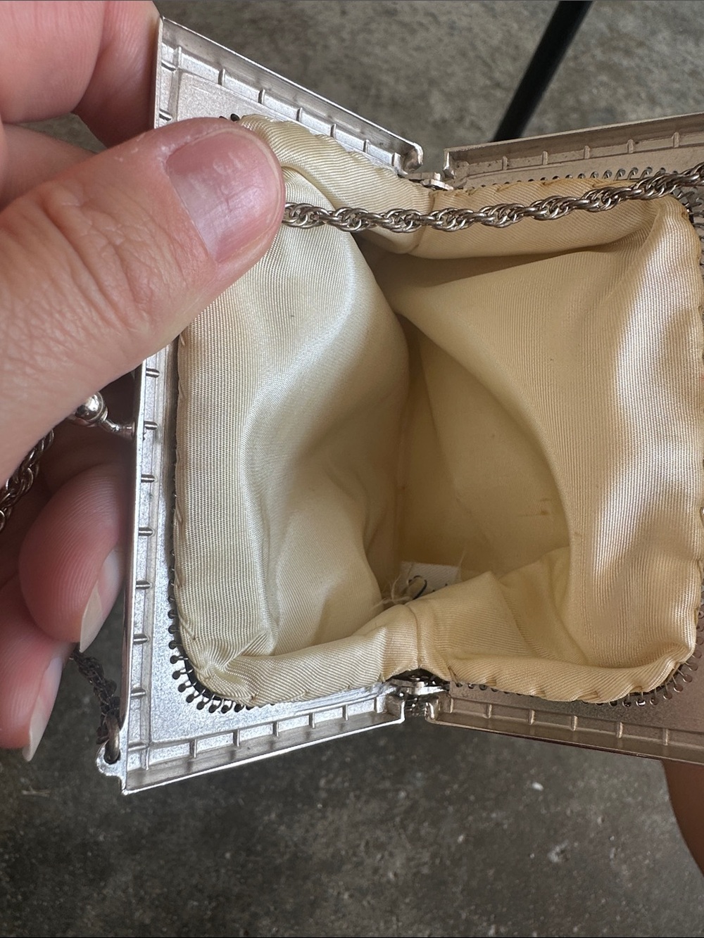 Vintage whiting & Davis Silver Mesh Evening Bag with Chain Handle - Picture 4 of 8